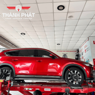 Cân chỉnh thước lái miễn phí và cân chỉnh bằng máy Hunter khác nhau ở điểm nào?