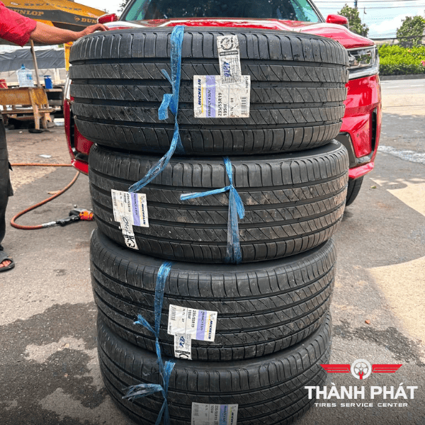 Thay Michelin Primacy SUV Plus 235/55R19 tại Thành Phát